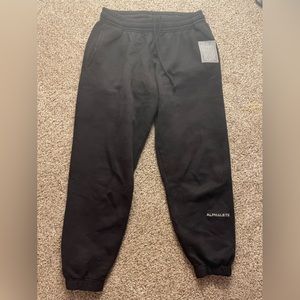 Alphalete oversized washed jogger - size M